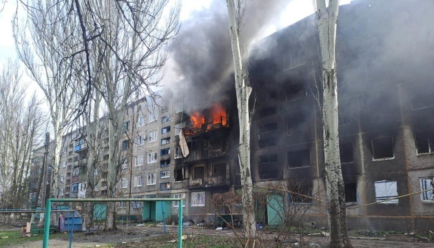 Region Donezk unter Beschuss: Wuhledar aus der Luft, Swaniwka mit Artillerie angegriffen 