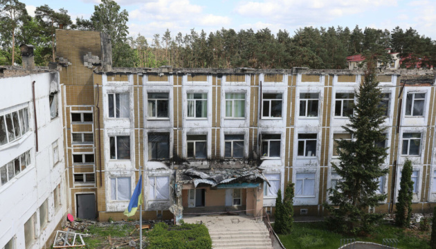 На Київщині відновили 187 зруйнованих росіянами закладів освіти