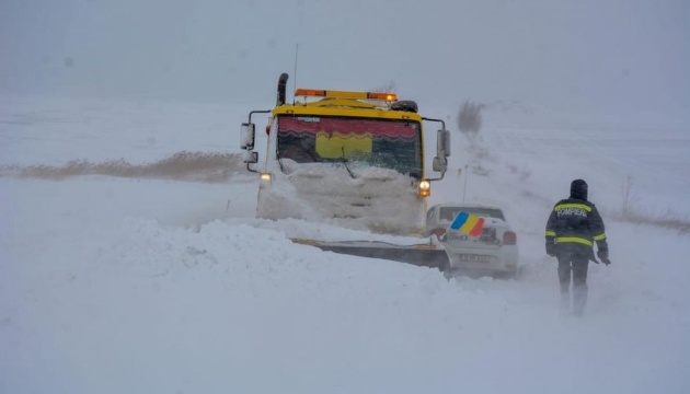 Через снігопад у Румунії закрили 29 національних трас