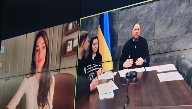 Єрмак та Амаль Клуні обговорили відповідальність росії за злочини проти українських дітей
