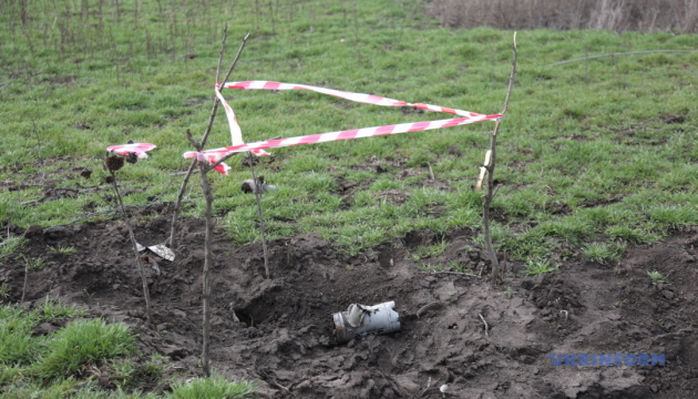 Tractor driver runs over Russian landmine in Kherson region