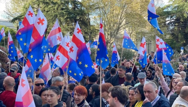 Опозиція у Тбілісі провела мітинг за відставку уряду та європейський курс Грузії