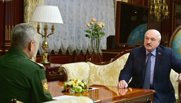 лукашенко обговорив із шойгу «гарантії безпеки білорусі»