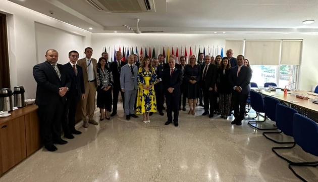 Dzhaparova se reúne con embajadores de los países de la UE en la India