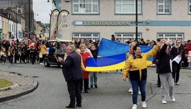 Посол в Ірландії зустрілася з українцями в місті Строксстаун