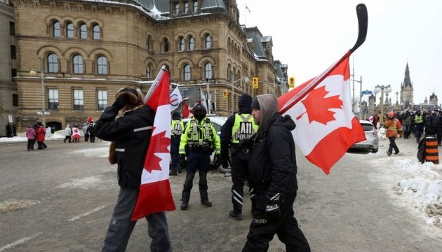 Канадські держслужбовці готові у середу оголосити безстроковий страйк