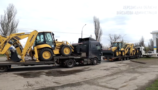 На Херсонщину почала надходити спецтехніка від Японії