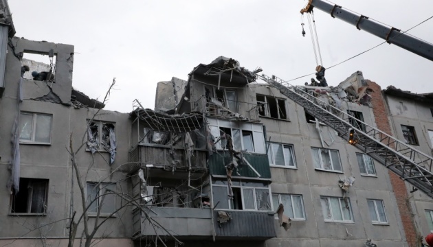 Angriff auf Slowjansk: Fünf Menschen bleiben unter Trümmern