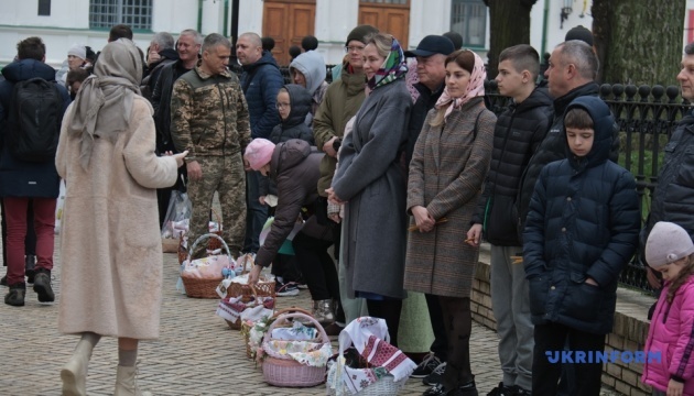 独立系ウクライナ正教会、キーウ・ペチェルシク大修道院で初めて復活祭典礼を実施
