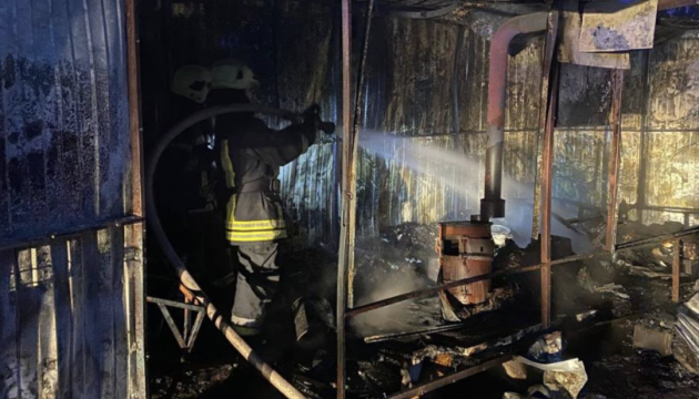У Дніпровському районі столиці сталася пожежа, двоє загиблих