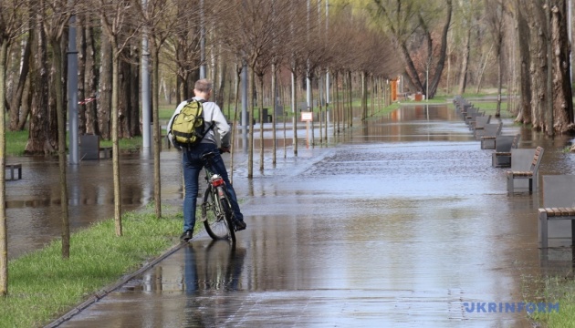 У Києві є часткові підтоплення: пік паводків прогнозують на 22 квітня