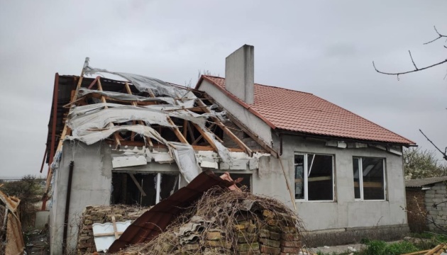 Civilian injured, damage reported as Russians shell Nikopol district