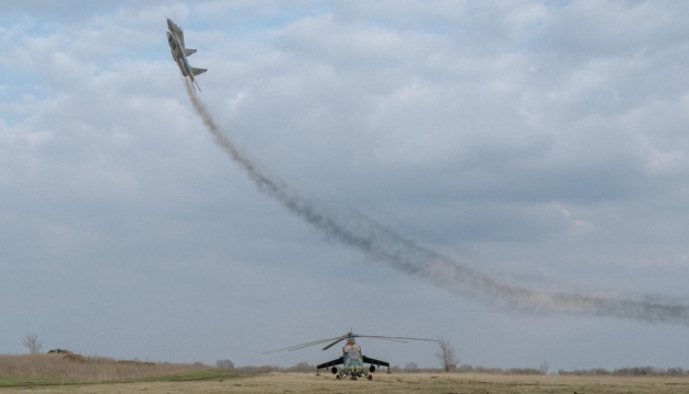 Ukrainian forces launch 20 air strikes on enemy positions