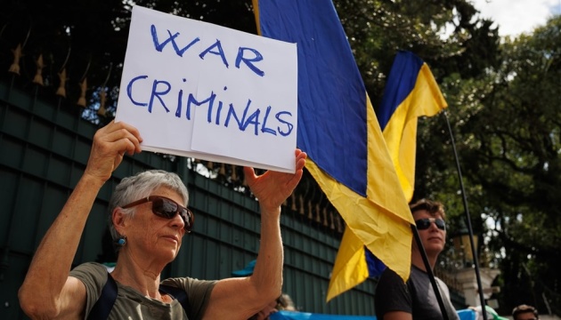 У Бразилії лаврова зустріли з плакатами «Гаага чекає на тебе» та «росія – вбивця»