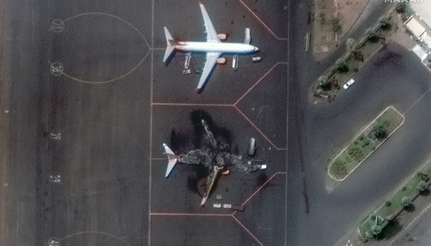 Maxar показала супутниковий знімок знищеного у Судані літака української SkyUp