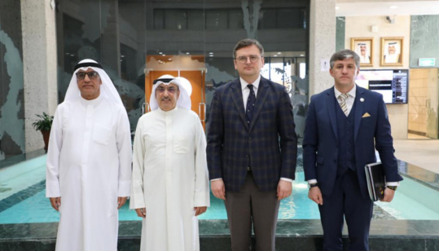 Kuleba invites Kuwait to join efforts to rebuild Ukraine