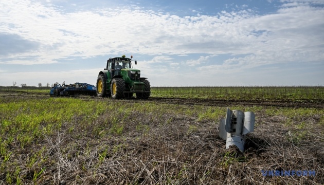 Розмінування полів: в Україні обстежили вже близько 70 тисяч гектарів