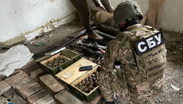 Arms cache found 3km from front line in Luhansk region