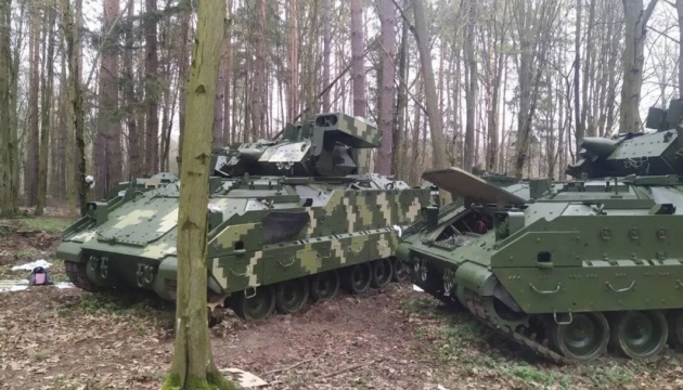 Пентагон підтвердив: перші БМП «Bradley» вже в Україні