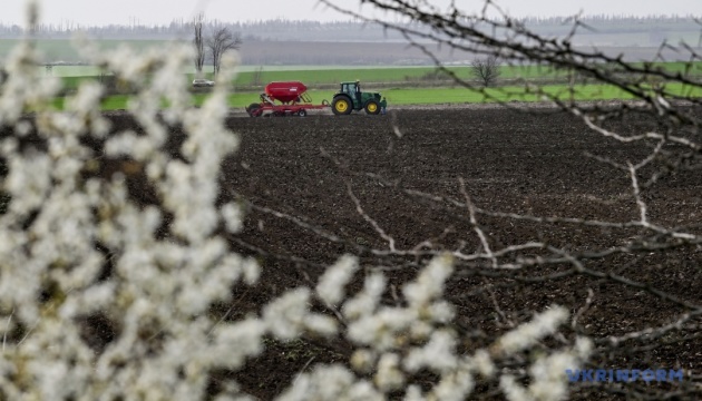 Українські фермери можуть замовити перевірку стану ґрунтів
