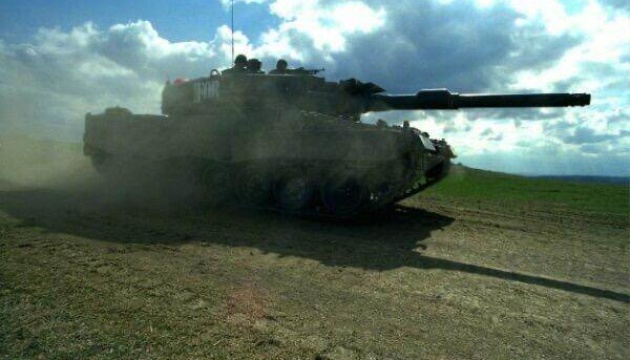 Außenminister der Ukraine und Dänemarks beraten beschleunigte Lieferungen von 100 Kampfpanzern Leopard 1