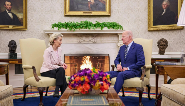 Biden discusses with von der Leyen her visit to China and support for Ukraine