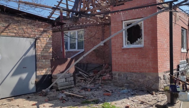Russians drop projectiles on Nikopol, three civilians injured 