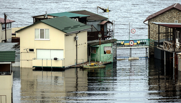 Hochwasser: 1.201 Haushalte in sieben Regionen bleiben überflutet