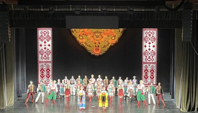 У Будапешті виступив український ансамбль танцю імені Вірського