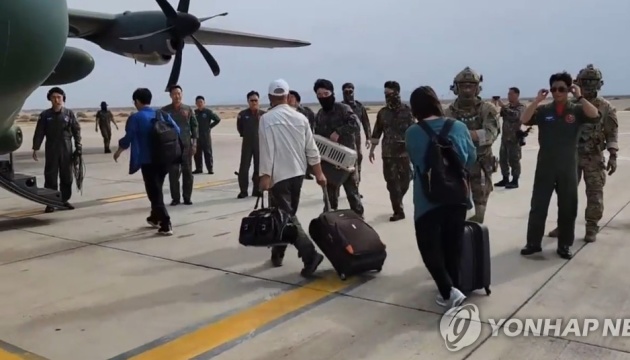 Південна Корея евакуювала своїх громадян із Судану