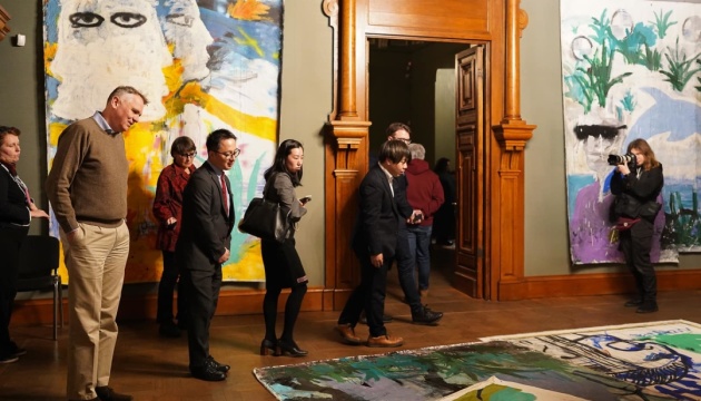 Дипломати 18 країн відвідали музей Ханенків у Києві