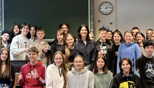 Маша Єфросиніна провела урок в українській школі у Варшаві