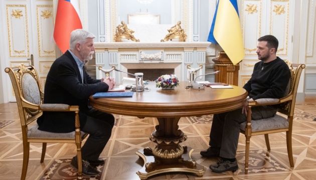 Президент Чехії - Зеленському: Наполягатиму на початку переговорів про вступ України в ЄС ще цьогоріч