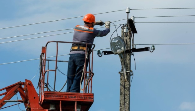 Енергетики відновили електропостачання ще понад 56 тисяч споживачів на Київщині