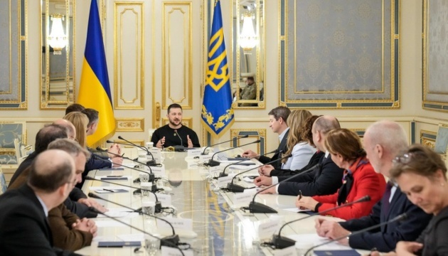 Do Kijowa przybyła amerykańska delegacja, która podpisze umowę inwestycyjną dla firm