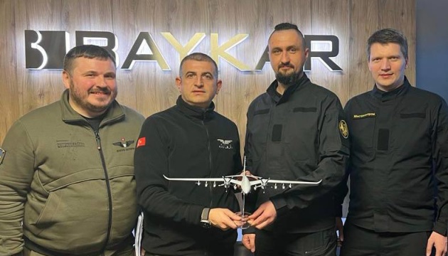 L'Ukraine a signé trois nouveaux accords avec le fabricant de drones turc Baykar