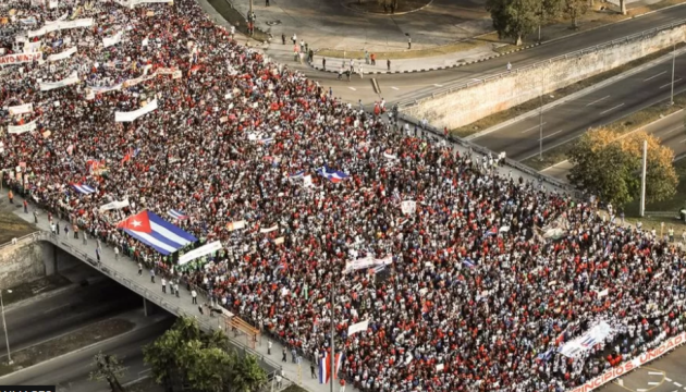 На Кубі вперше за 64 роки скасували традиційний парад на 1 травня