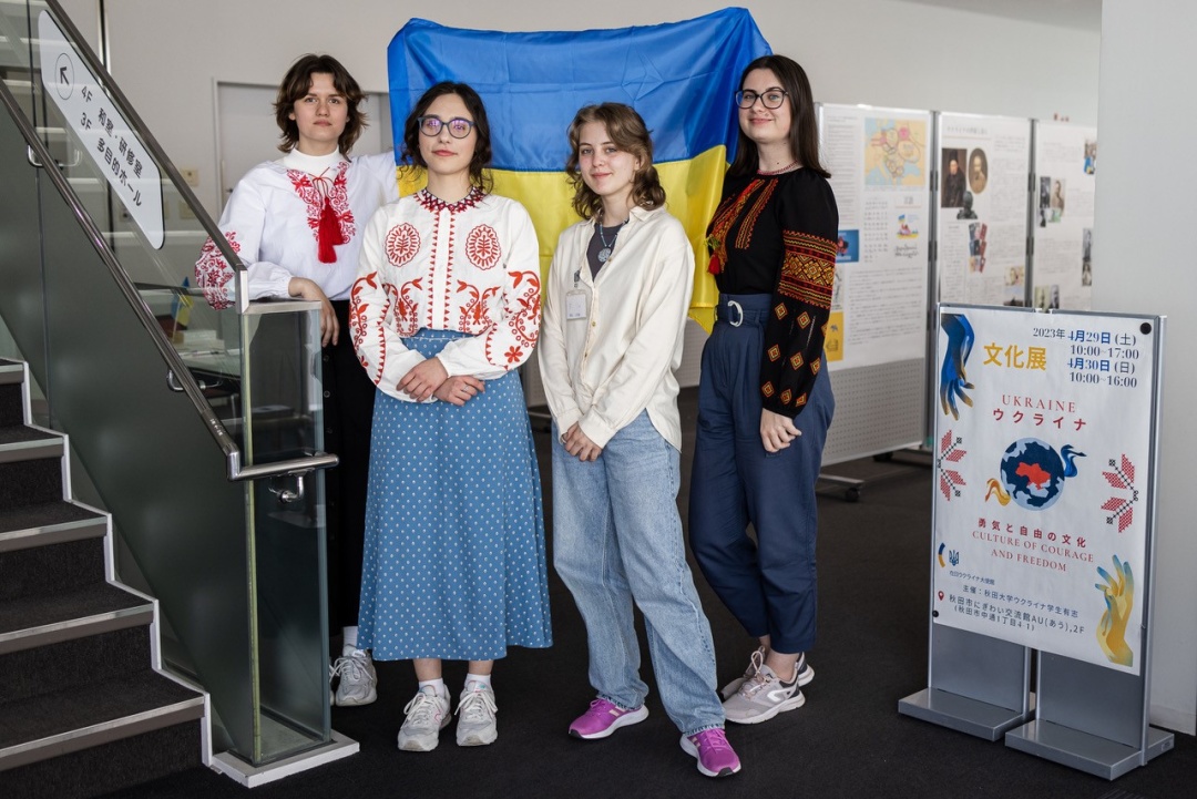 На фото Юлія Почечун, Оксана Буратевич, Анастасія Головня, Ольга Гунявая