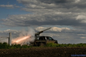 Russians attempting to attack Ukrainian positions in Luhansk region - 111 strikes per day 