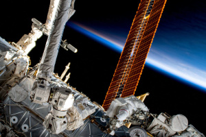 Астронавти NASA встановлять нові сонячні панелі на МКС
