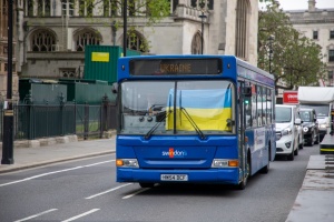 Україна отримає від Британії автобус, переобладнаний у мобільний госпіталь 