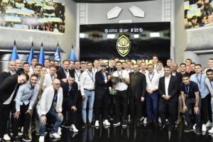 Футболістам «Шахтаря» у Києві вручили золоті медалі чемпіонів України