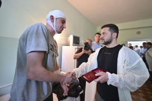 Zelensky visits wounded defenders in Odesa region 