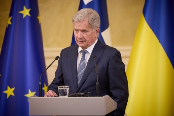 Presidente de Finlandia anuncia un nuevo paquete de ayuda militar a Ucrania