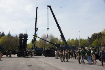 Los Países Bajos pronto enviarán grúas blindadas a Ucrania