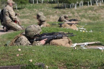 Des instructeurs des pays européens ont déjà formé 24 000 soldats ukrainiens