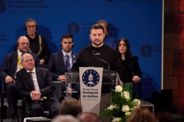 Volodymyr Zelensky reçoit le prix Charlemagne