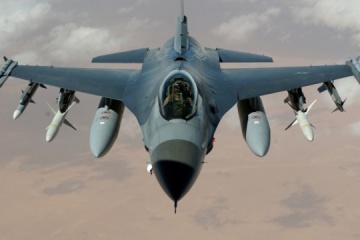 Ministros de Defensa del Reino Unido y Alemania: La decisión de proporcionar F-16 a Ucrania depende de EE.UU.