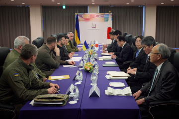 Selenskyj trifft sich mit japanischem Premierminister, sie besprechen Hilfe und Lage an der Front