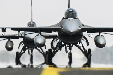 Borrell: Ya ha comenzado el entrenamiento de pilotos ucranianos en aviones de combate F-16